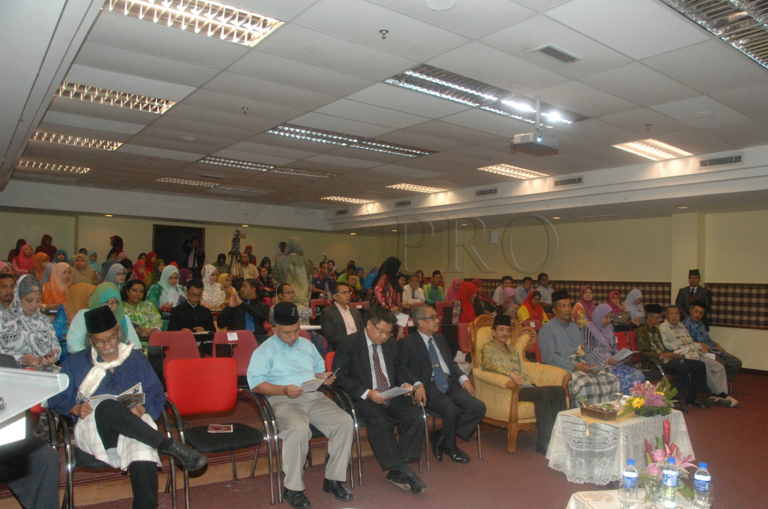 PRO 14 33 WACANA FBA 0128